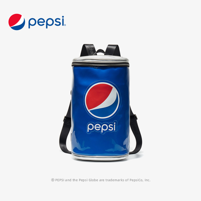 6305115.Pepsi百事 潮流经典概念款时尚休闲大容量街拍防泼水双肩包背包