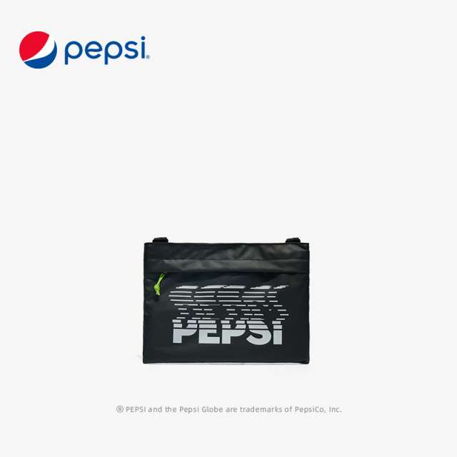 6501919.Pepsi百事  休闲简约潮流单肩斜挎包实用运动包