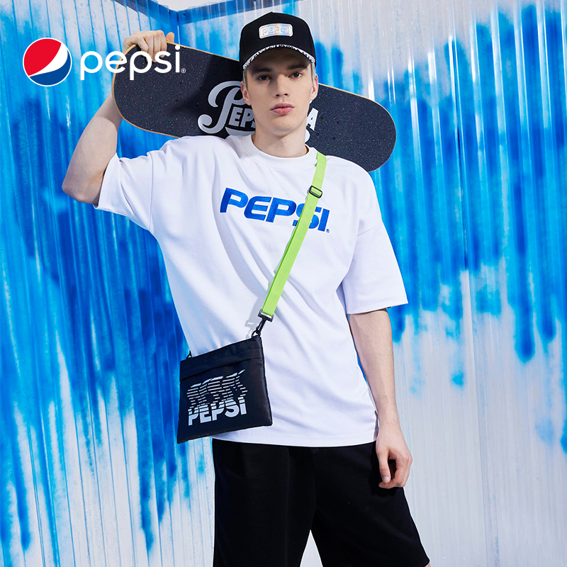 6501919.Pepsi百事 休闲简约潮流单肩斜挎包实用运动包