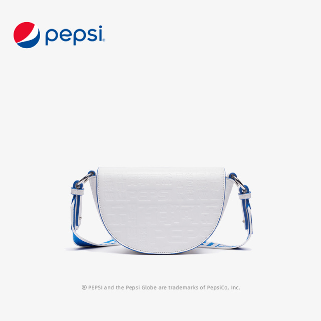 6669296.Pepsi百事 潮流百搭宽肩带时尚网红街头马鞍包