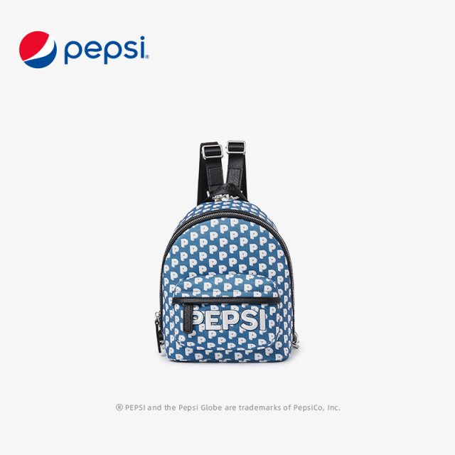 6862886.Pepsi百事  时尚尼龙休闲潮流个性百搭经典双肩包