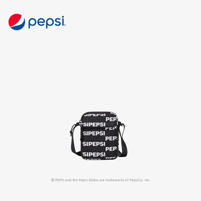 6932138.Pepsi百事 时尚潮酷街头百搭简约单肩斜挎包