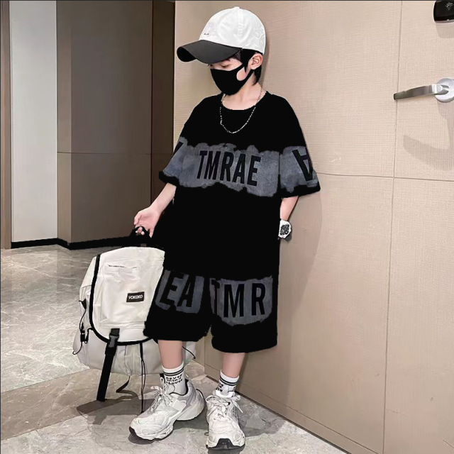 13326446.男童夏款炸街套装 扎染字母印花短袖 中大童休闲短裤两件套