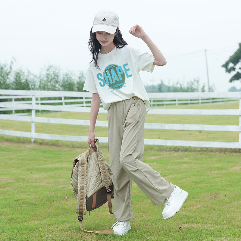 13365828.女孩宽松两件套2026户外运动褶皱女童夏季宽松休闲运动薄款短袖套装