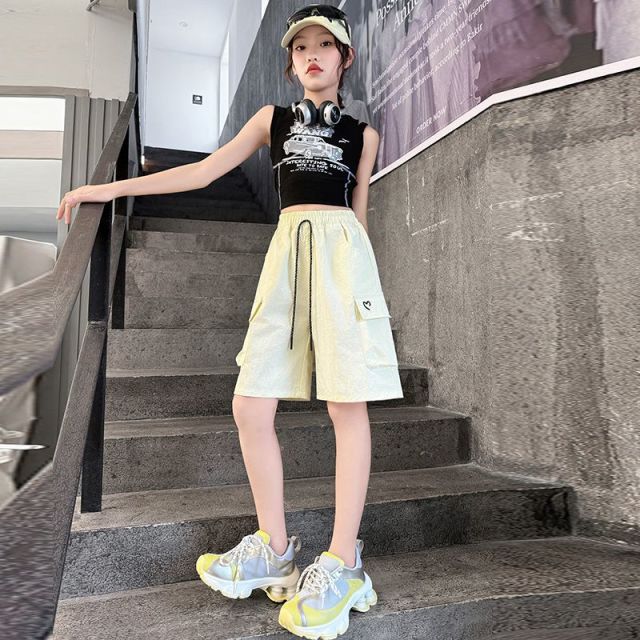 13442217.女童夏季速干工装短裤中大童透气多色爱心标休闲运动五分裤