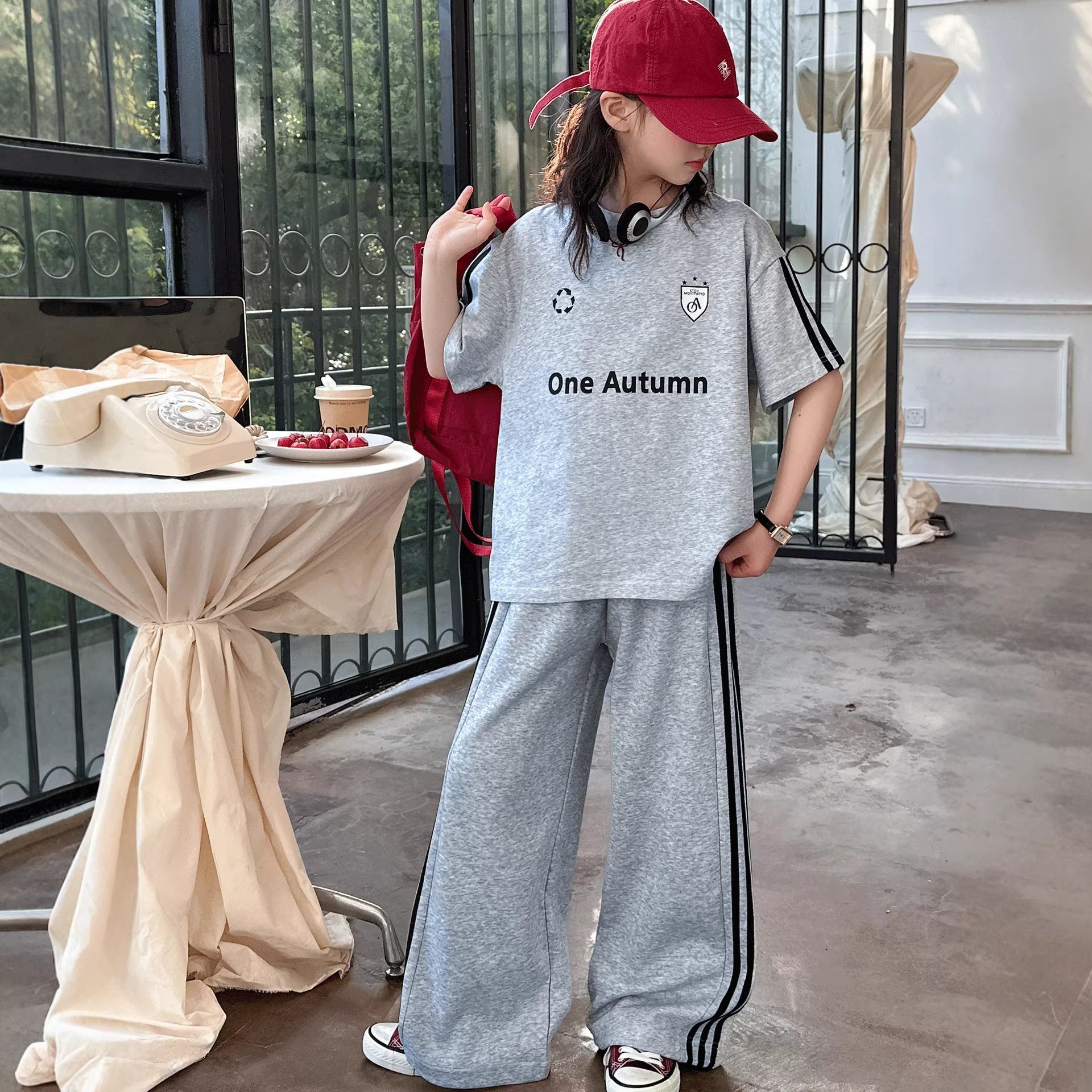 13468584.男童女童套装夏季2026新款大儿童洋气运动女孩休闲运动短袖字母T恤两件套