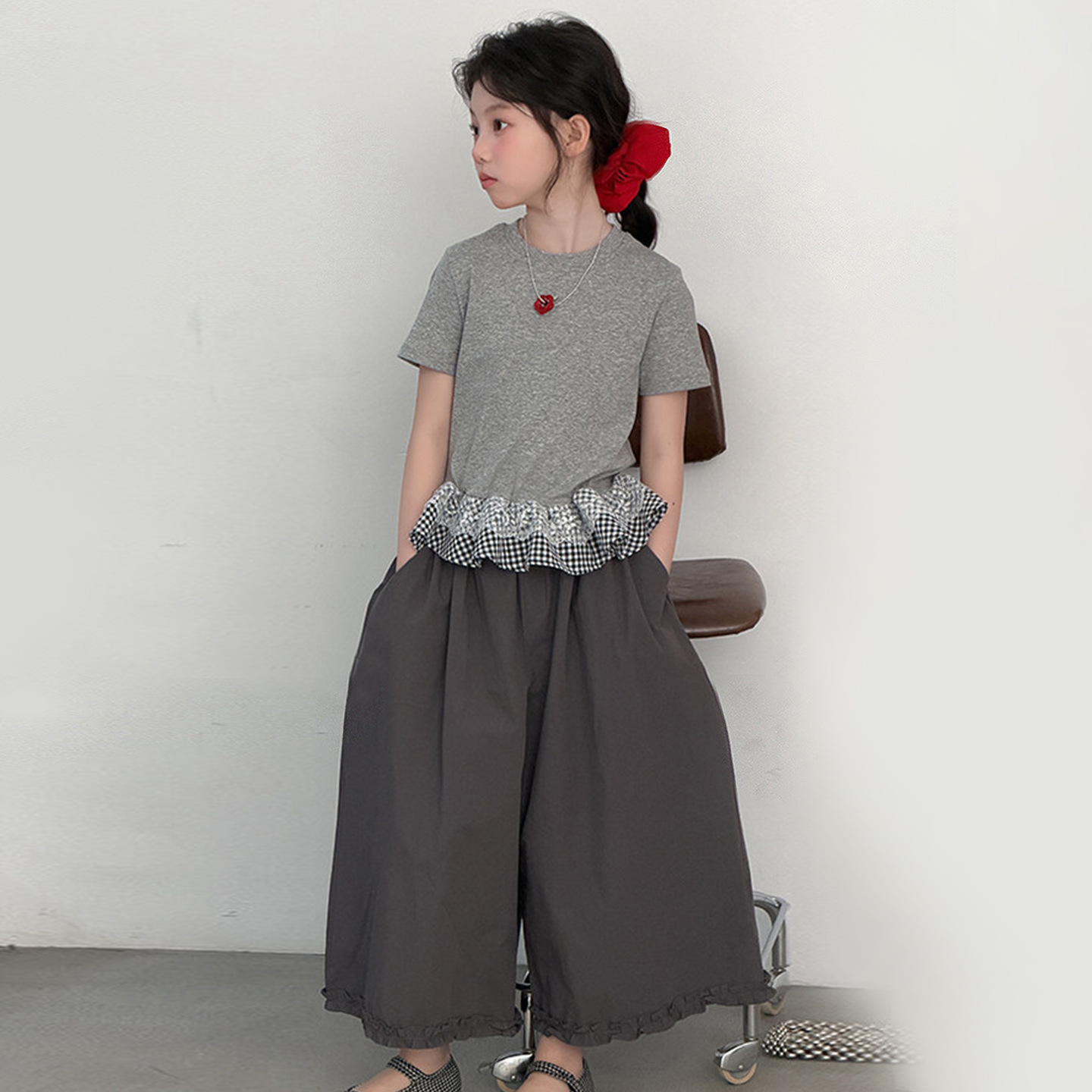 13480135.韩系女童格子花边短袖T恤休闲运动套装2026新款中大童超好看阔腿裤两件套