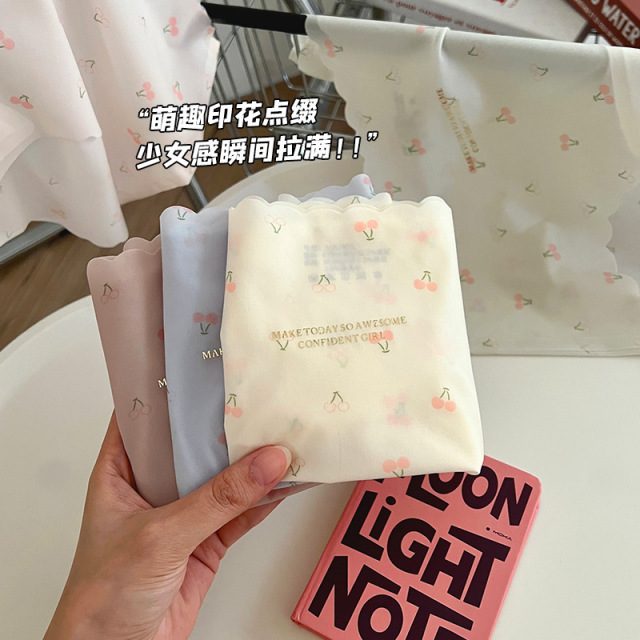 12352147.棉新界甜美樱桃无痕奶皮超薄印花蜜桃臀舒适亲肤少女纯棉裆女士三角裤
