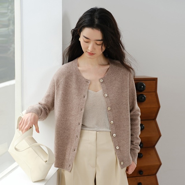 11257995.圆领纯色外套针织开衫女式羊毛衫