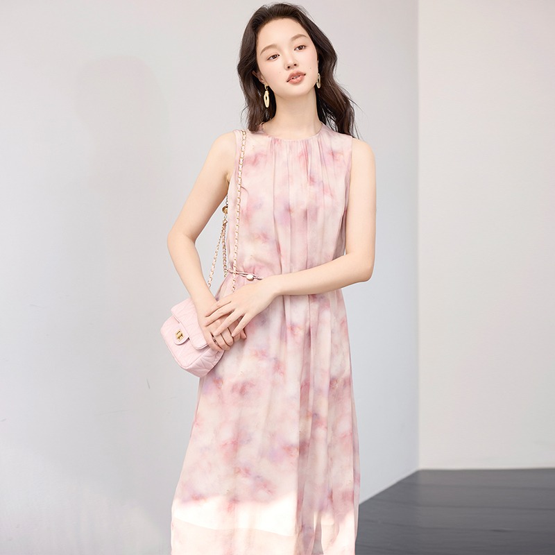12172528.思诺芙德度假风圆领碎花收腰无袖A字连衣裙