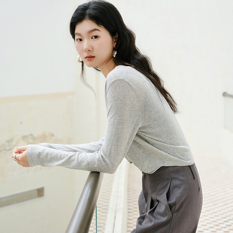 12171727.思诺芙德V领纯色叠穿长袖短款罩衫女士外套