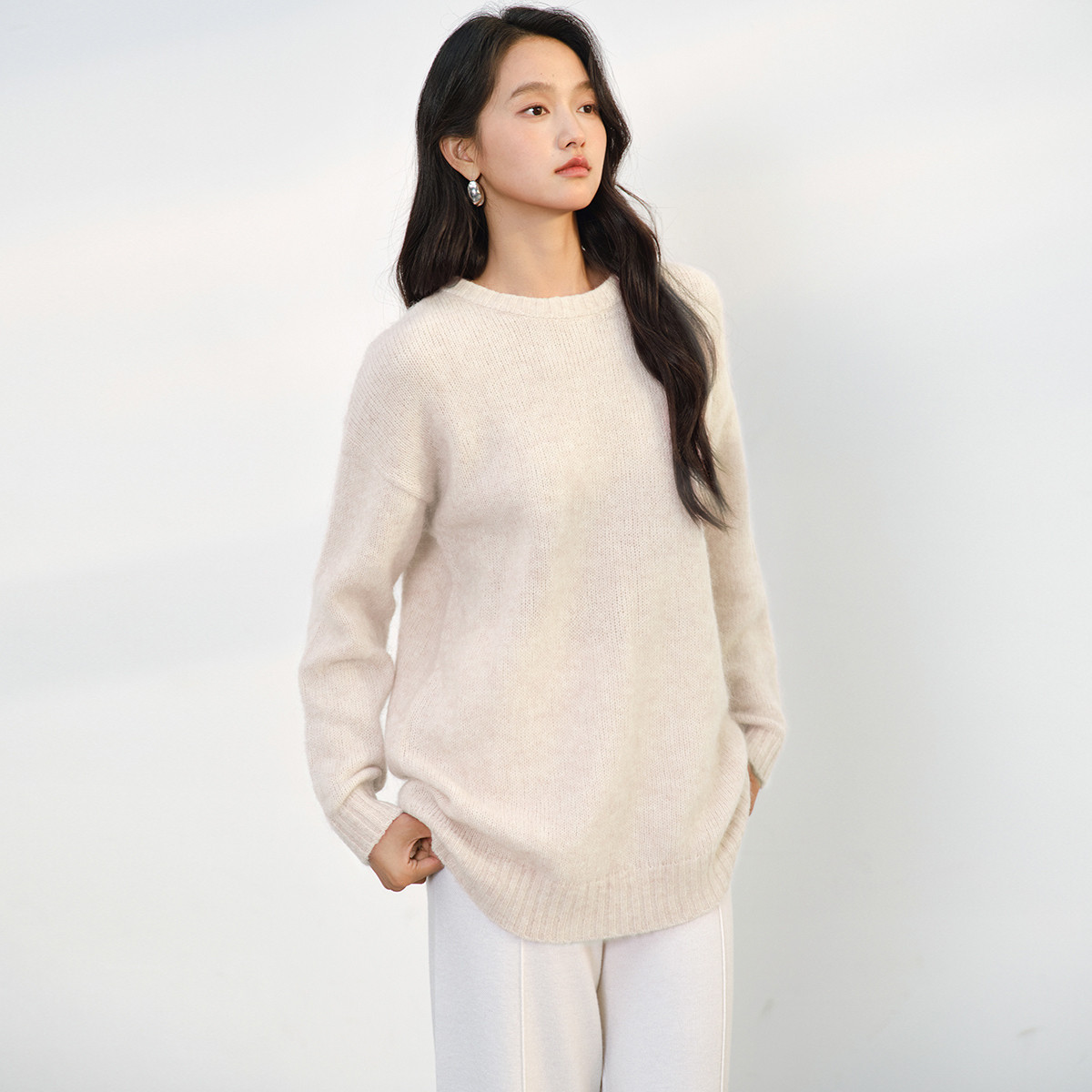 12544710.思诺芙德圆领宽松长袖针织上衣女式羊毛衫