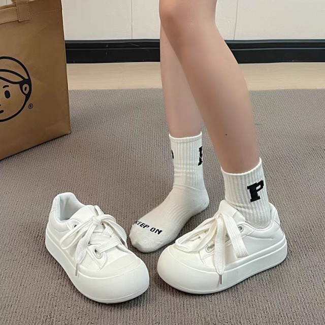 10868749.丑萌大头鞋女2024早秋款百搭厚底小白鞋配裙子休闲面包鞋