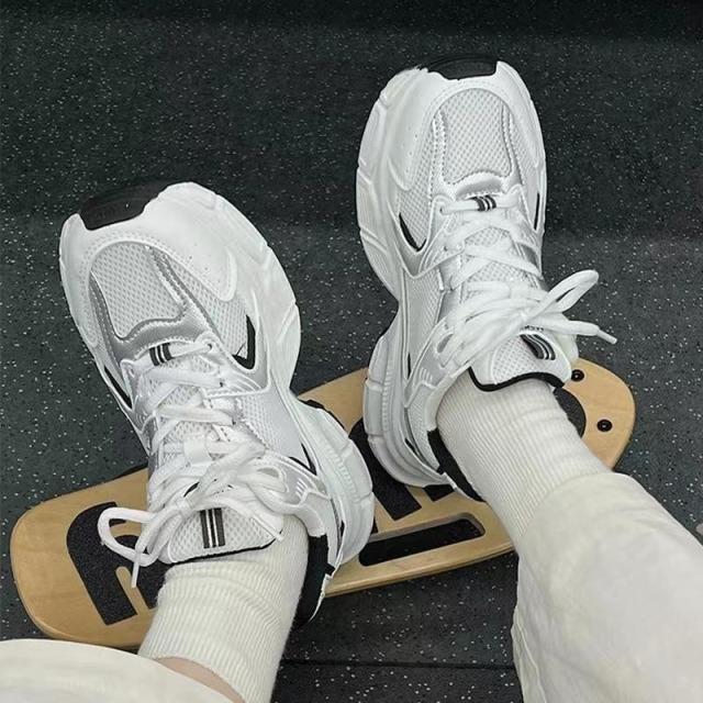 10869326.网面透气老爹鞋女2024款夏秋季百搭厚底休闲运动女鞋