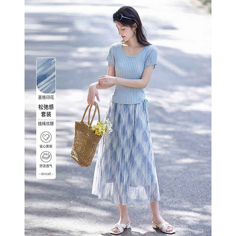 13412777.【26夏日穿搭】设计感小众时尚气质显瘦小个子女式抽绳收腰上衣+菱格印花半裙套装