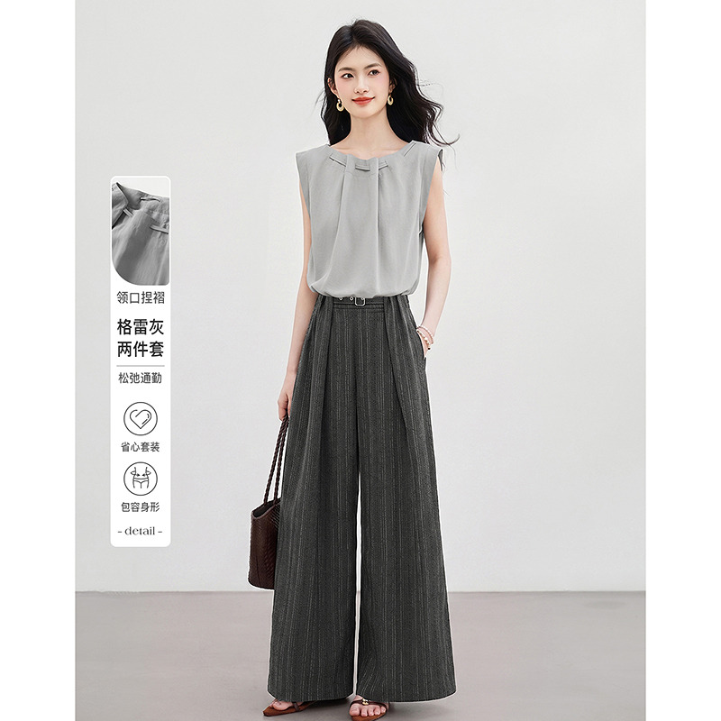 13436040.【26夏日穿搭】设计感小众时尚气质显瘦小个子女式松弛通勤套装