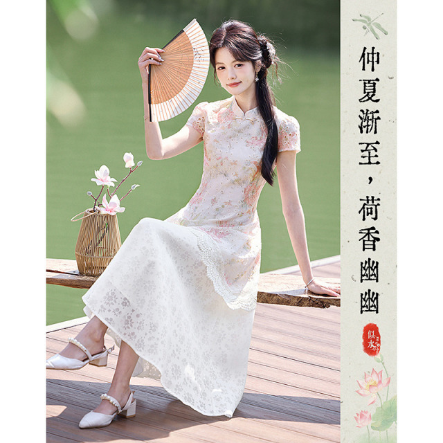 13450942.【26夏日穿搭】设计感小众时尚气质显瘦新中式镂空绣花小个子连衣裙