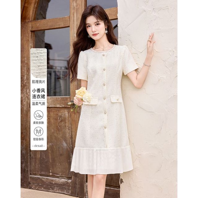 13450395.【26夏日穿搭】设计感小众时尚气质显瘦肌理亮片小香风连衣裙