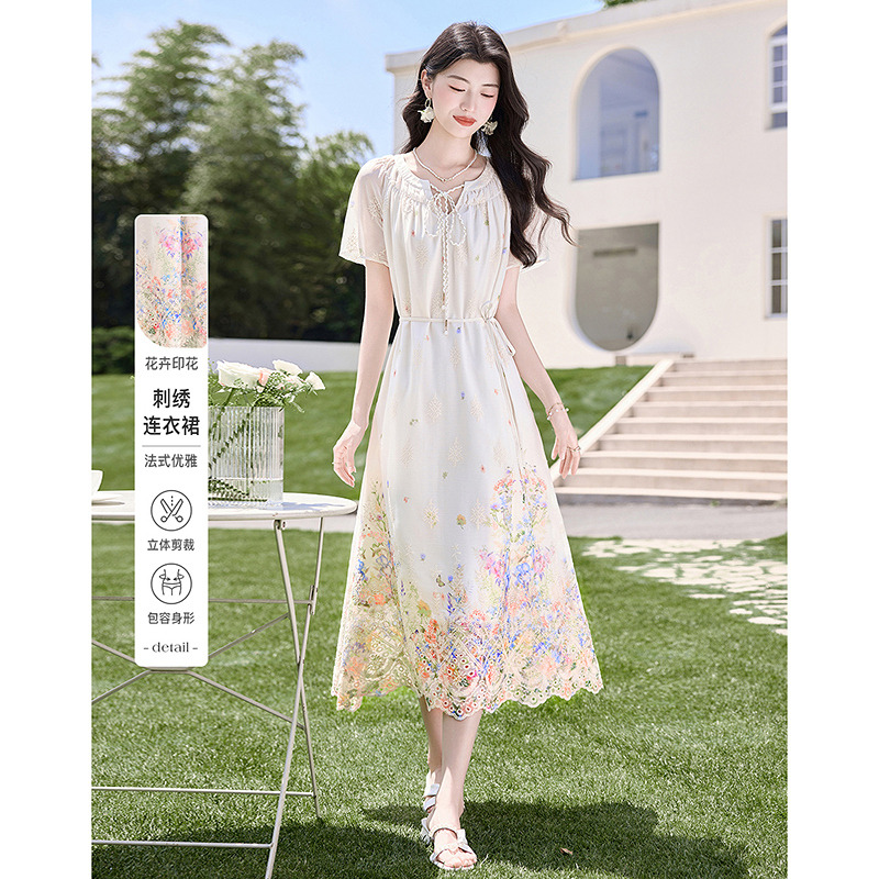 13507277.26夏法式花卉刺绣连衣裙收腰显瘦温柔中长裙