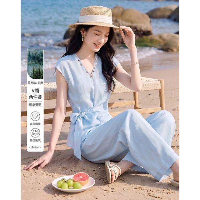 13511351.【26夏日穿搭】设计感小众时尚气质显瘦V领系带+休闲裤小个子女式套装