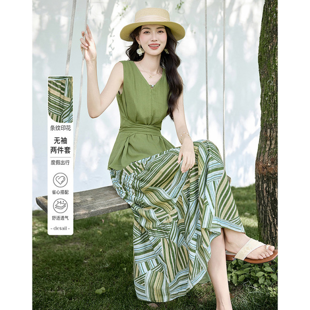 13511400.【26夏日穿搭】设计感小众时尚气质显瘦条纹印花无袖小个子女式套装