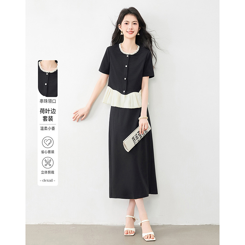 13596589.【26夏日穿搭】设计感小众时尚气质显瘦小个子拼接上衣+半裙女式套装