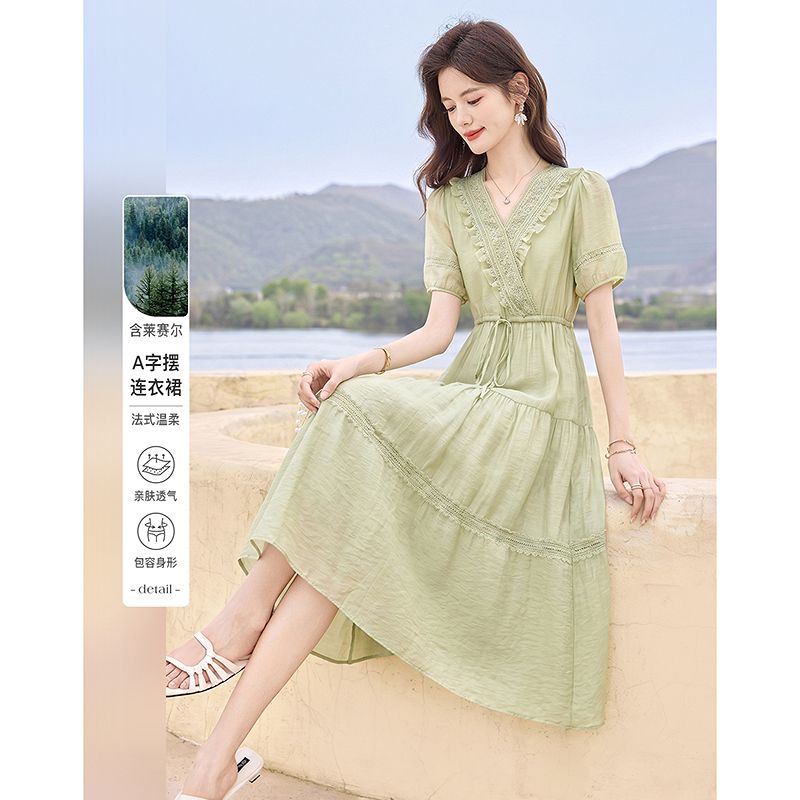 13617627.【26夏日穿搭】设计感小众时尚气质显瘦法式温柔A字连衣裙