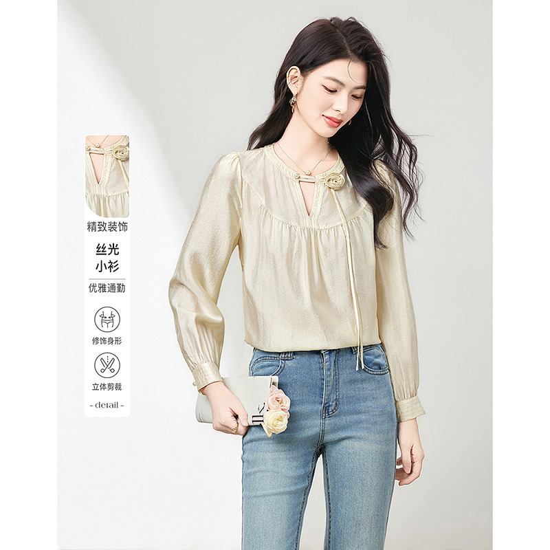 13636331.春季新款小衫泡泡袖立体花朵上衣女宽松系带衬衫