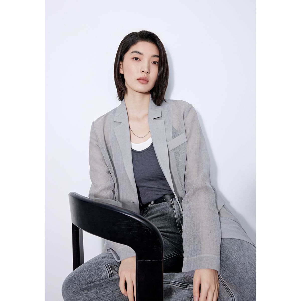 13268099.时尚宽松百搭高级感西装女夏季新品通勤薄外套