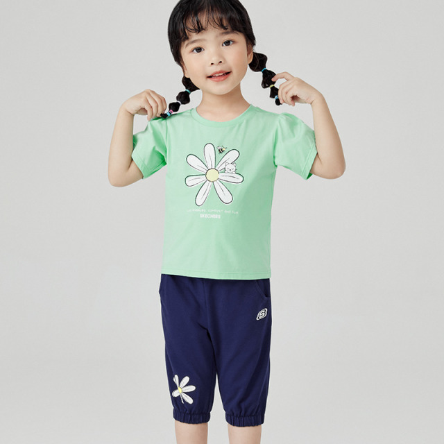 11826068.Skechers斯凯奇女童套装(针织短袖T恤衫+针织七分裤)