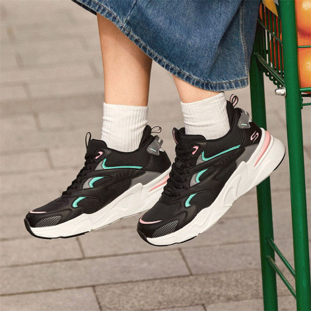 13246941.Skechers斯凯奇秋冬女士网布拼接休闲鞋舒适耐磨透气运动鞋117361