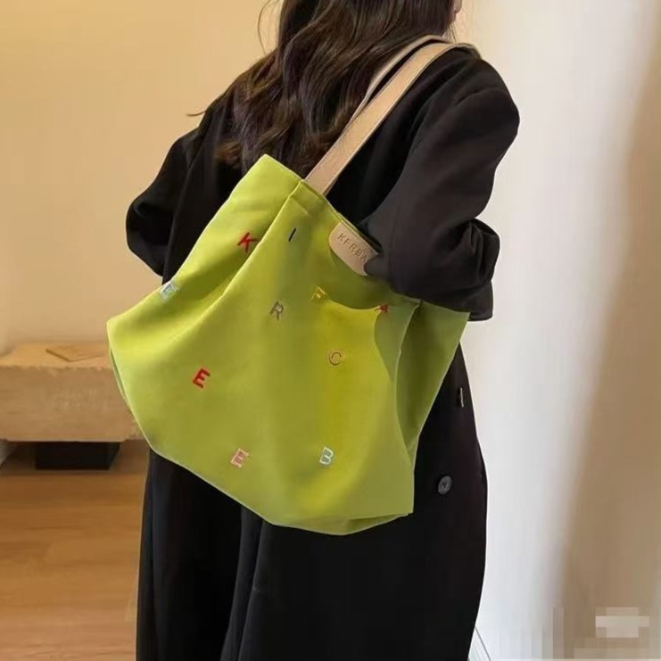 13676172.大容量帆布包包女2026新款刺绣字母手提袋清新学生单肩托特