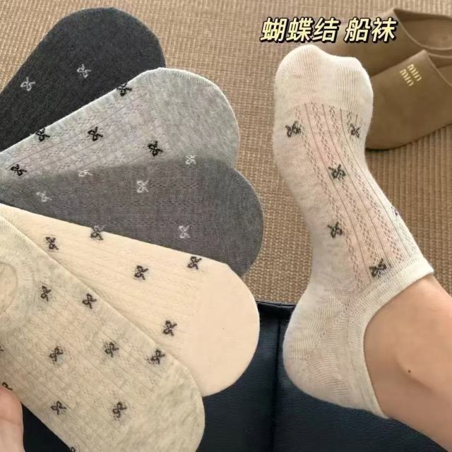13679167.19.9到手15双仅此一波，必买单品 !美到跺脚 巨好穿 【镂空小蝴蝶结网眼隐形袜】