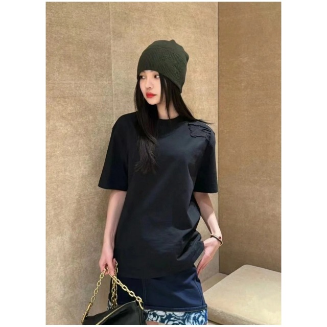 13680609.新款男女同款肩部标识战马贴布刺绣宽松圆领短袖T恤 0201210416