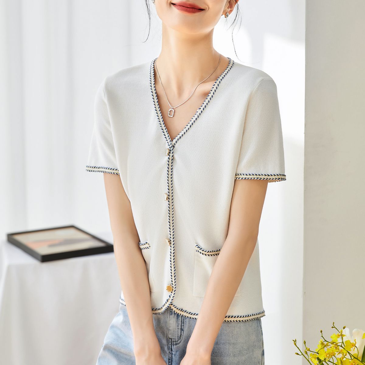 10464409.【气质短袖开衫】夏季季优雅简约短袖女针织拼接开衫