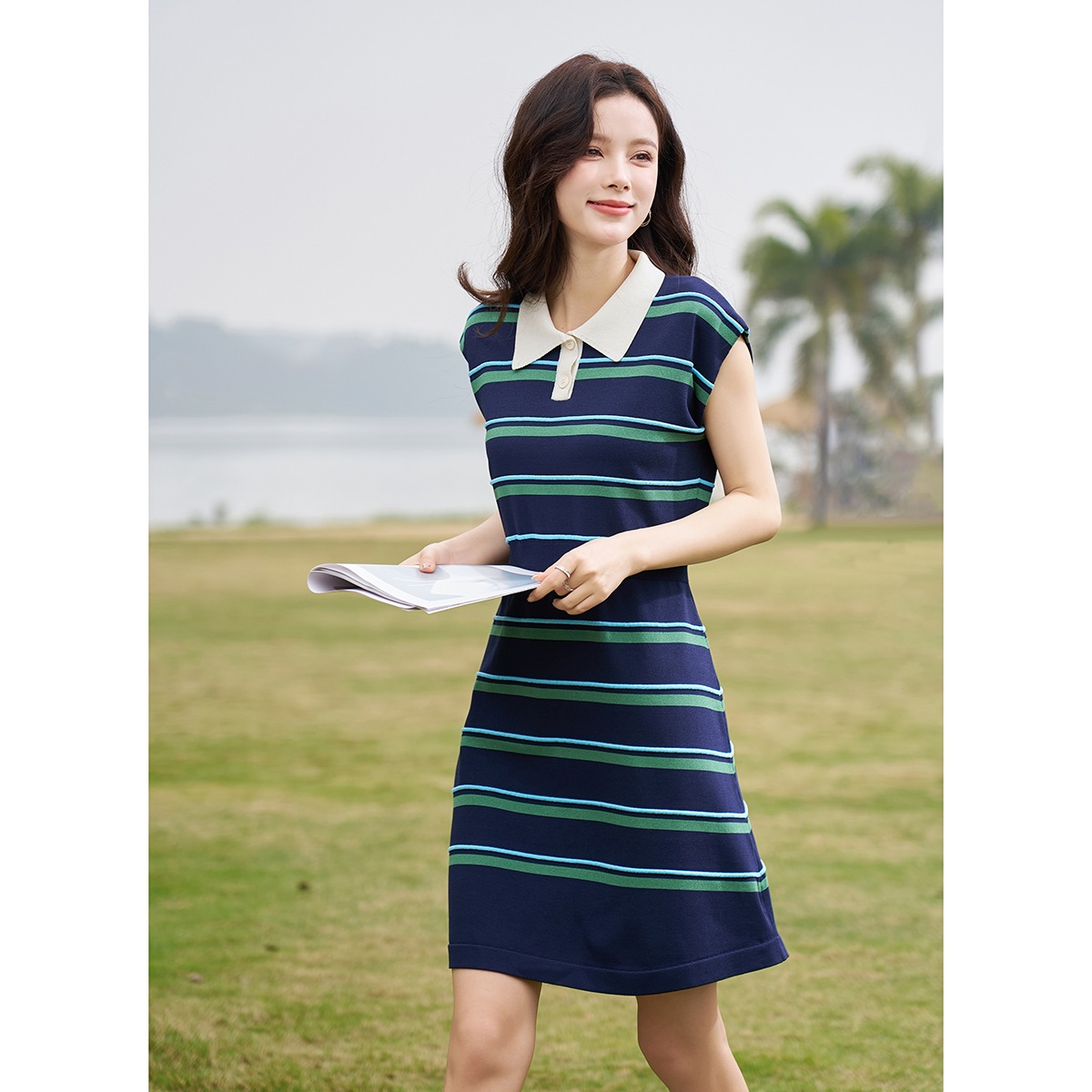 10645761.【线条美学】夏轻龄感条纹学院风舒适松紧腰藏肉A字中长连衣裙女