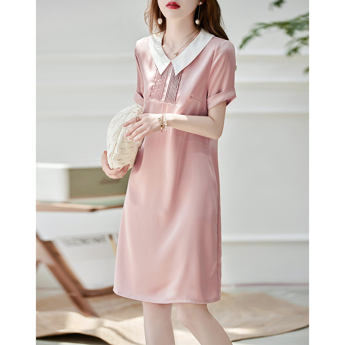 6598555.【多巴胺调色盘】夏甜美娃娃领气质风琴褶仿真丝缎面女式连衣裙