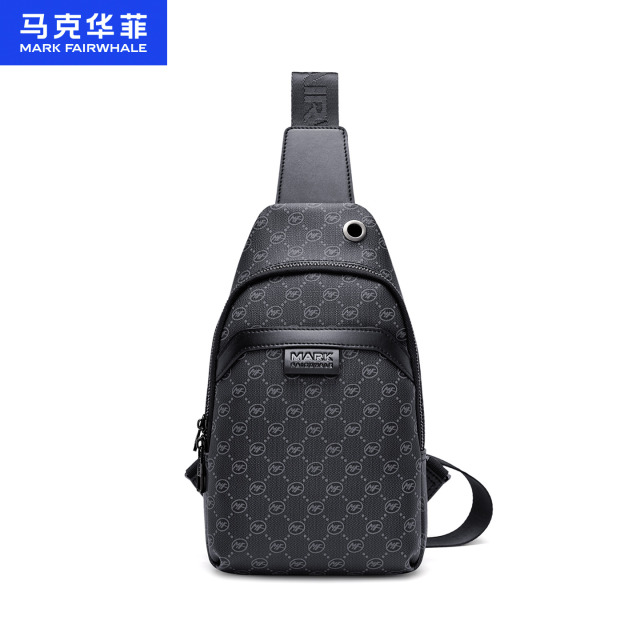 12796564.马克华菲 胸包男时尚印花休闲百搭单肩包斜挎包耳机孔位男包节日礼物送男友