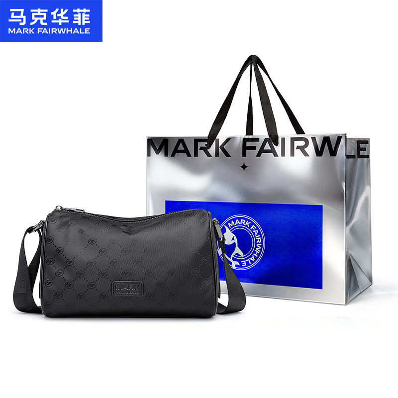13697532.马克华菲男式运动单肩包邮差包男士时尚休闲日常随身通勤斜挎包新品赠礼袋