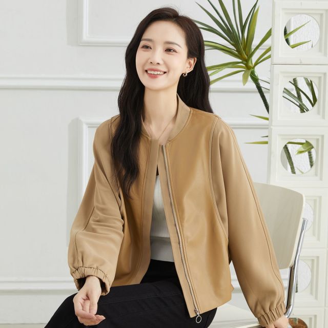11607587.【专柜新品】【皮革拼接】秋新款休闲宽松棒球服时尚外套