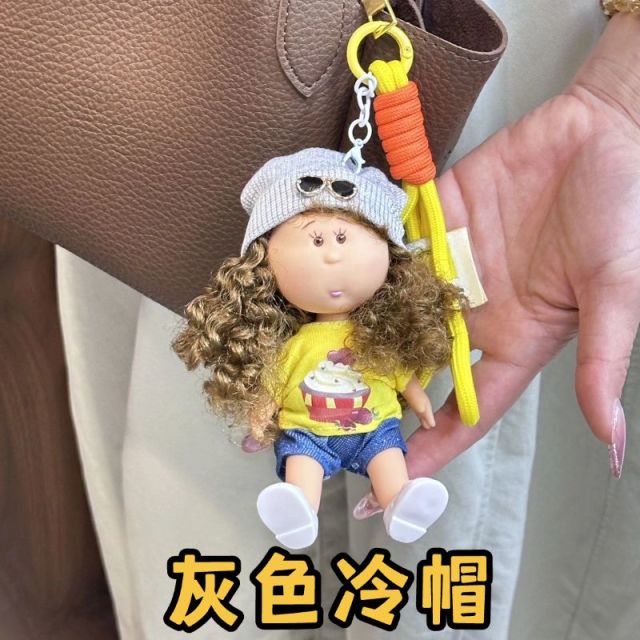 13521531.【六一礼物】土豆娃娃挂件配饰合集，8只炸毛小可爱挂包出街，爆炸头小洋裙冷帽斜挎包，孩子大人看一眼就心动！丑萌天花板！
