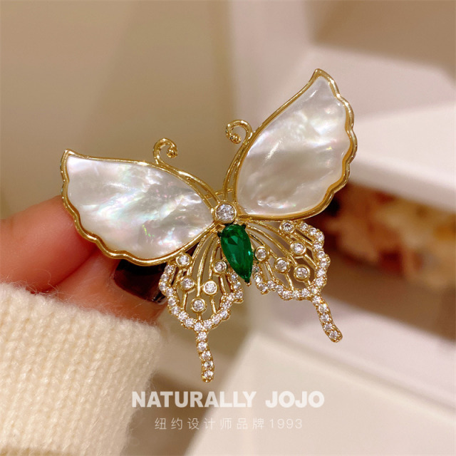 10976995.NATURALLY JOJO 超美法式复古高级感贝壳祖母绿翩翩蝴蝶胸针