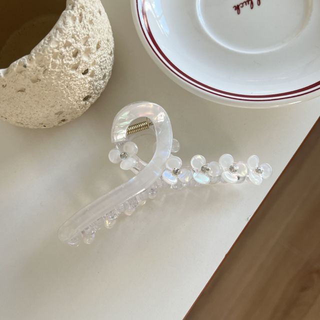 13622301.小众设计花瓣镶钻鲨鱼夹简约后脑勺大抓夹发饰