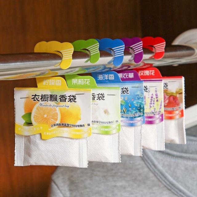 13418832.【20件装】衣柜持久清香除味防虫防霉防潮衣橱挂式
