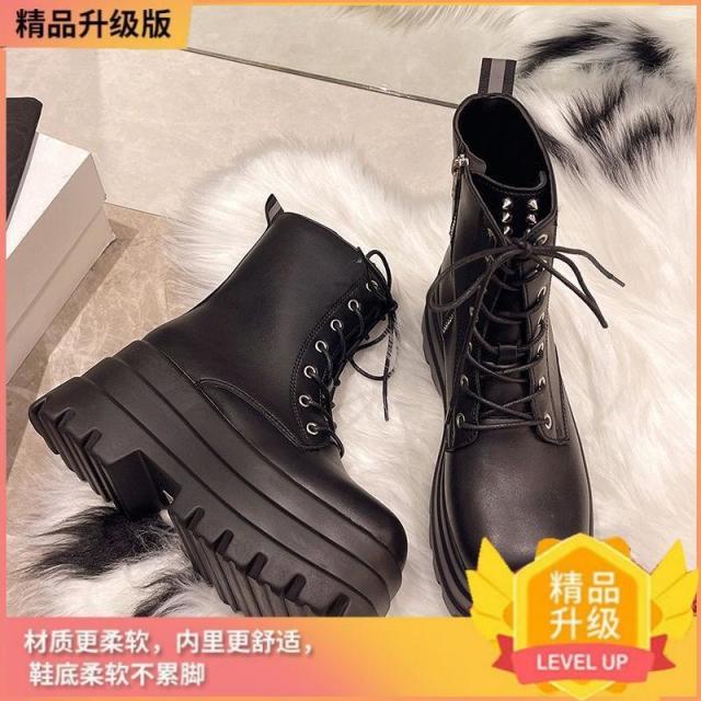 12601501.显腿细厚底鞋9cm英伦风厚底短靴短筒马丁靴