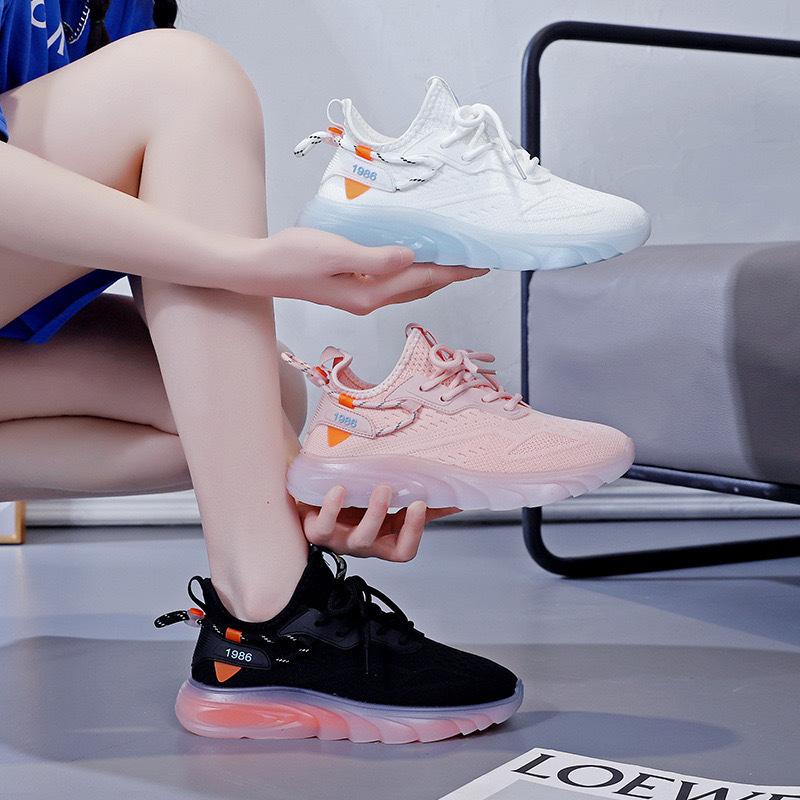 12604573.女式休闲鞋女夏透气春秋百搭休闲果冻底女式休闲鞋