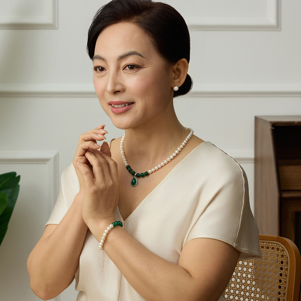 11915634.佰色传情淡水珍珠S925银水滴玉髓吊坠项链送妈妈婆婆母亲节礼物套装