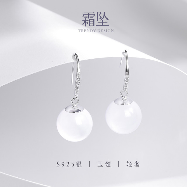 13536137.佰色传情S925银耳钩轻奢高级感职场百搭款温柔风耳饰耳环礼物
