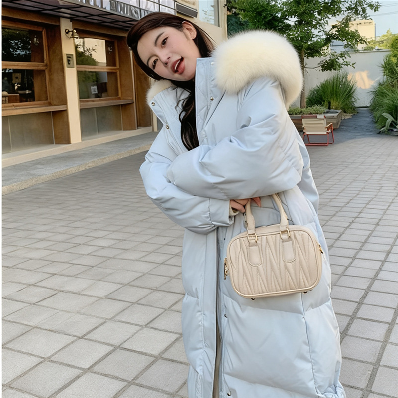 12983657.韩版宽松羽绒服女过膝长款2025秋冬狐狸毛新款连帽白鸭绒加厚外套