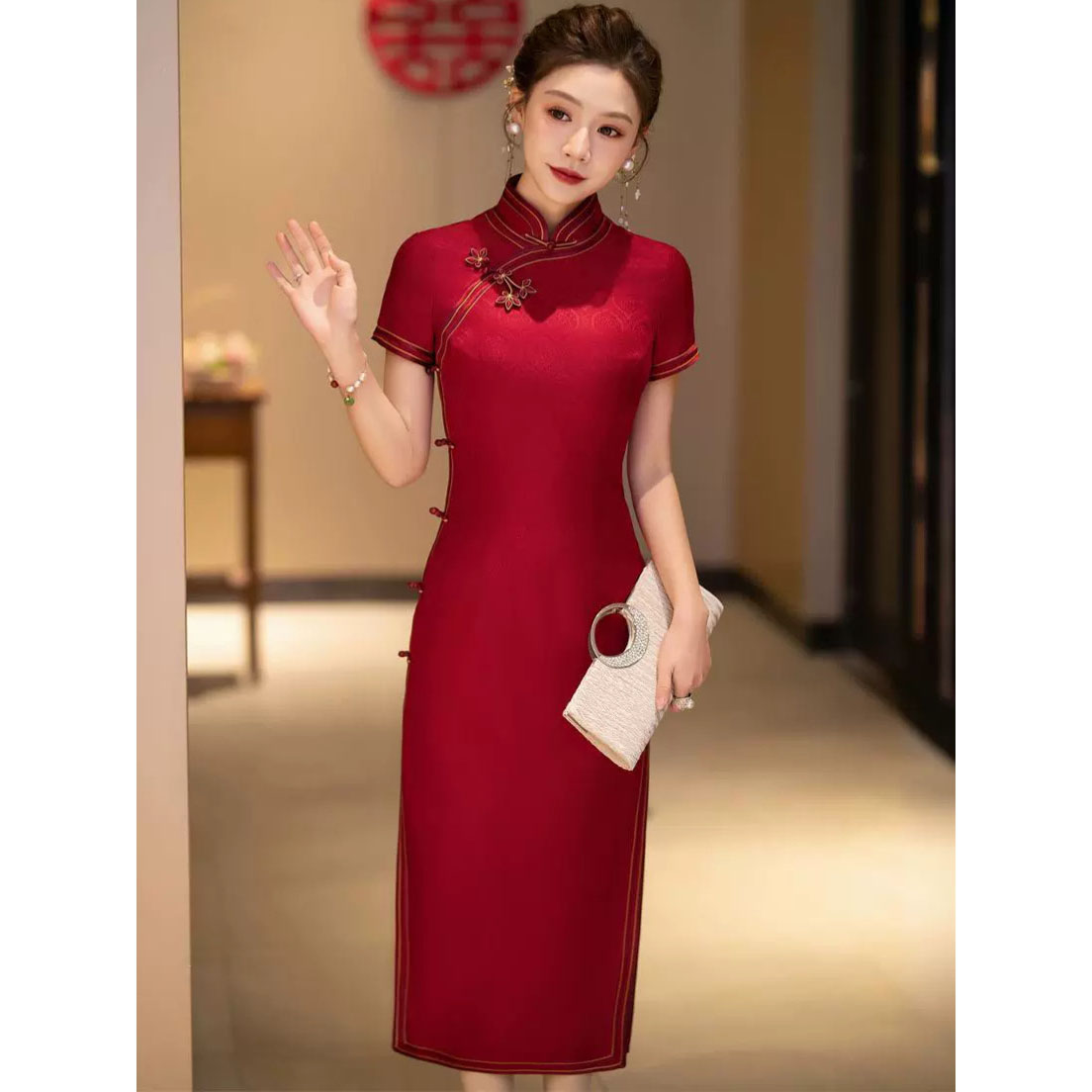 13268623.高端真丝旗袍裙2026新款喜婆婆喜妈妈交织桑蚕丝轻奢长款婚宴礼服